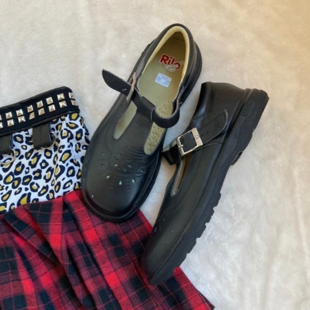 Vintage Black Mary Jane Loafers - Picture 4 of 10